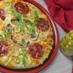 Pizza z oliwkami,...