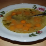 Zupa z młodej marchewki